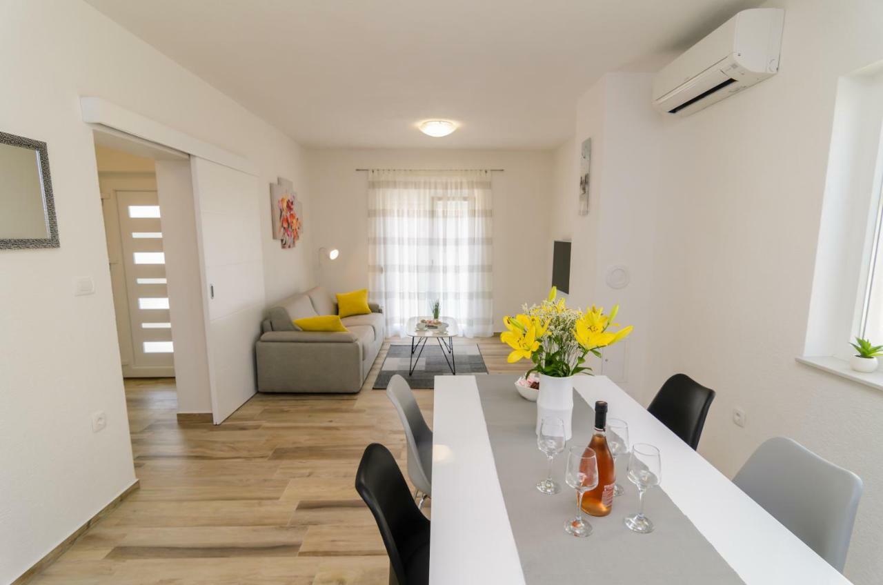 Apartment Petra Zadar Exterior foto